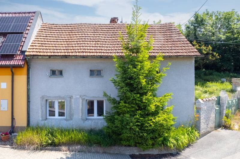 Rodinné domy, Zlámanec, 100 m²