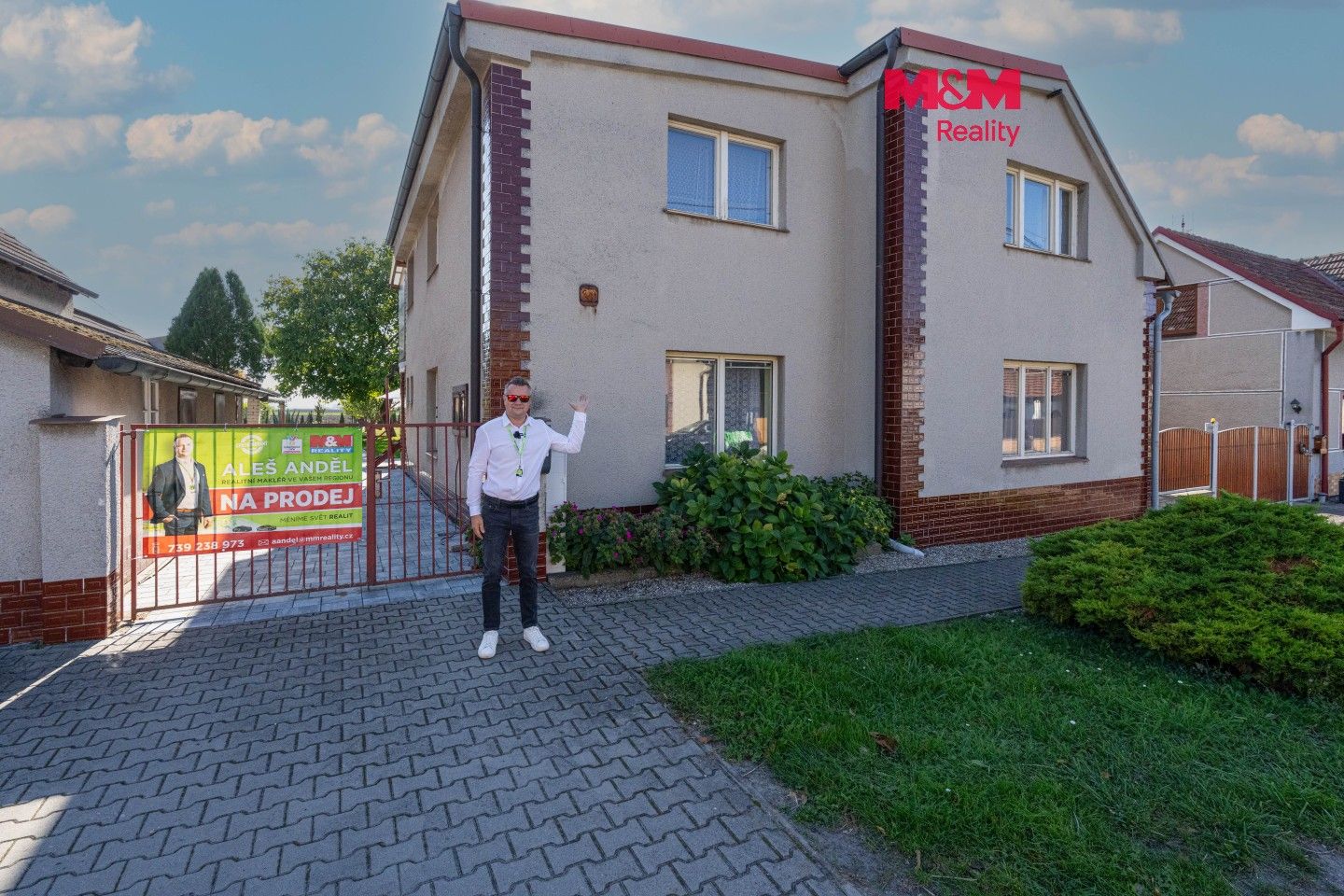 Rodinné domy, Činěves, 275 m² - 1