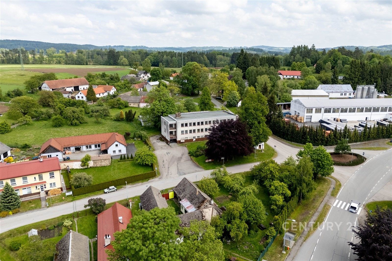 Prodej kancelář - Komorovice, 1 m²