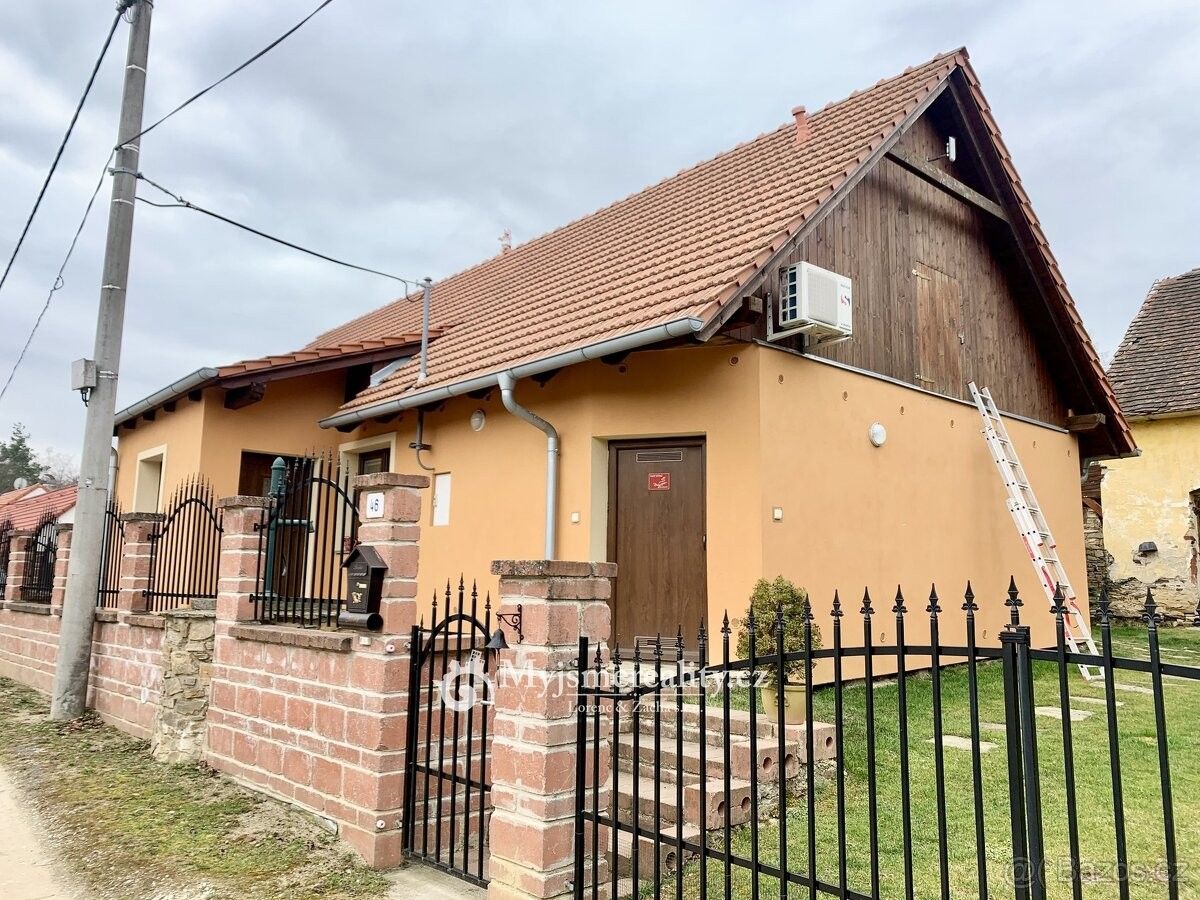 Rodinné domy, Šafov, 671 06