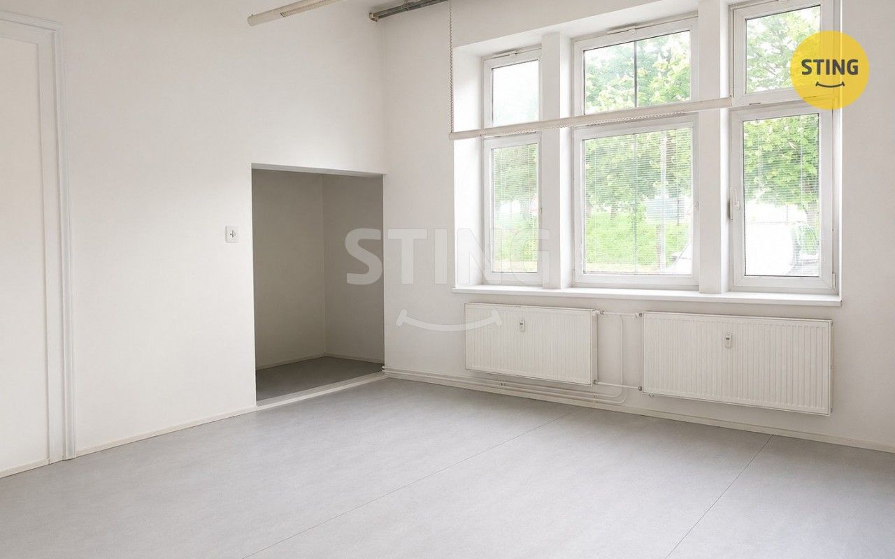 Kanceláře, Doubrava, 41 m² - 1