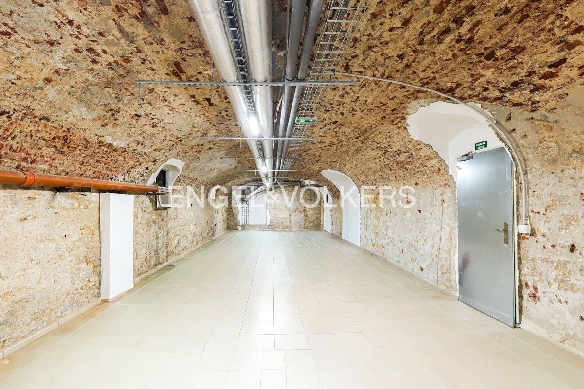 Sklady, Kroftova 329, Praha Smíchov, 77 m² - 2