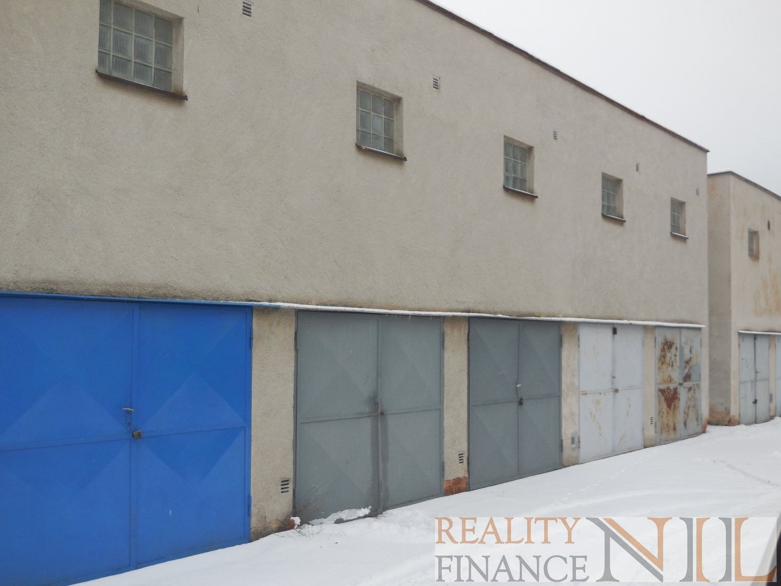 Garáže, Nad Dalmatinkou, Plzeň, 18 m²