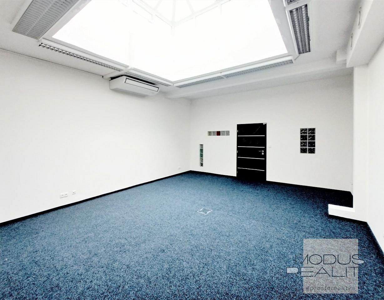 Kancelář · 38 m² · Praha - Kunratice, okres Praha 4, Hlavní město Praha - 4