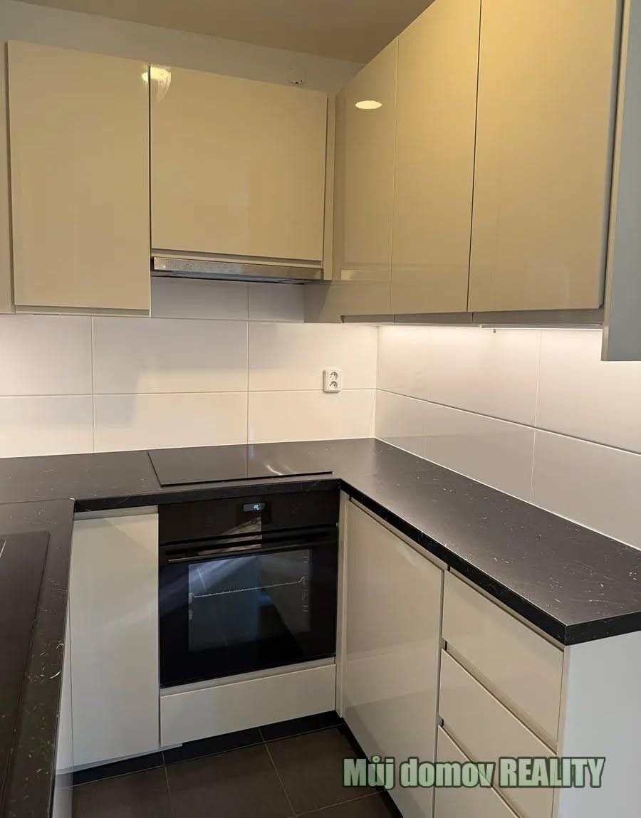 2+1, U silnice, Praha, 63 m² - 1