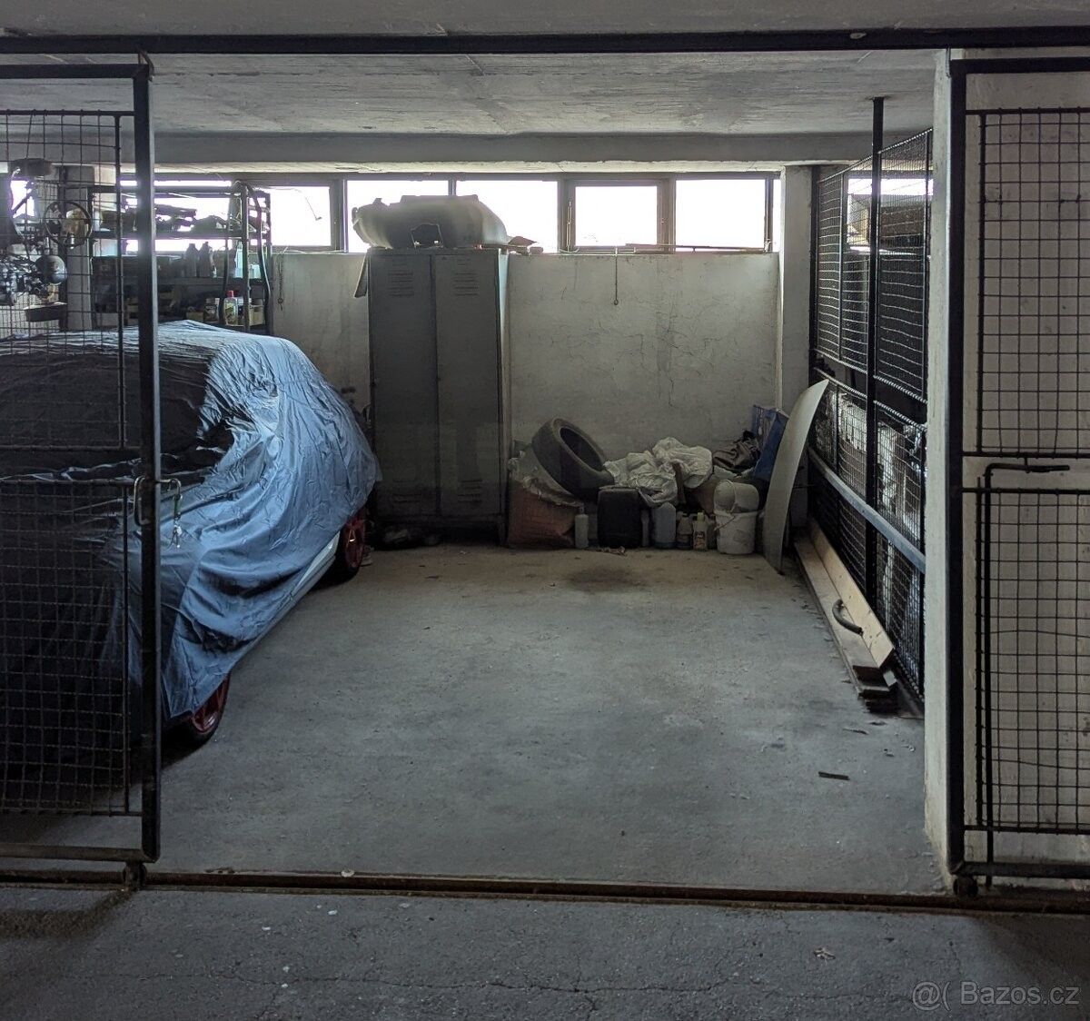 Garáže, Brno, 638 00