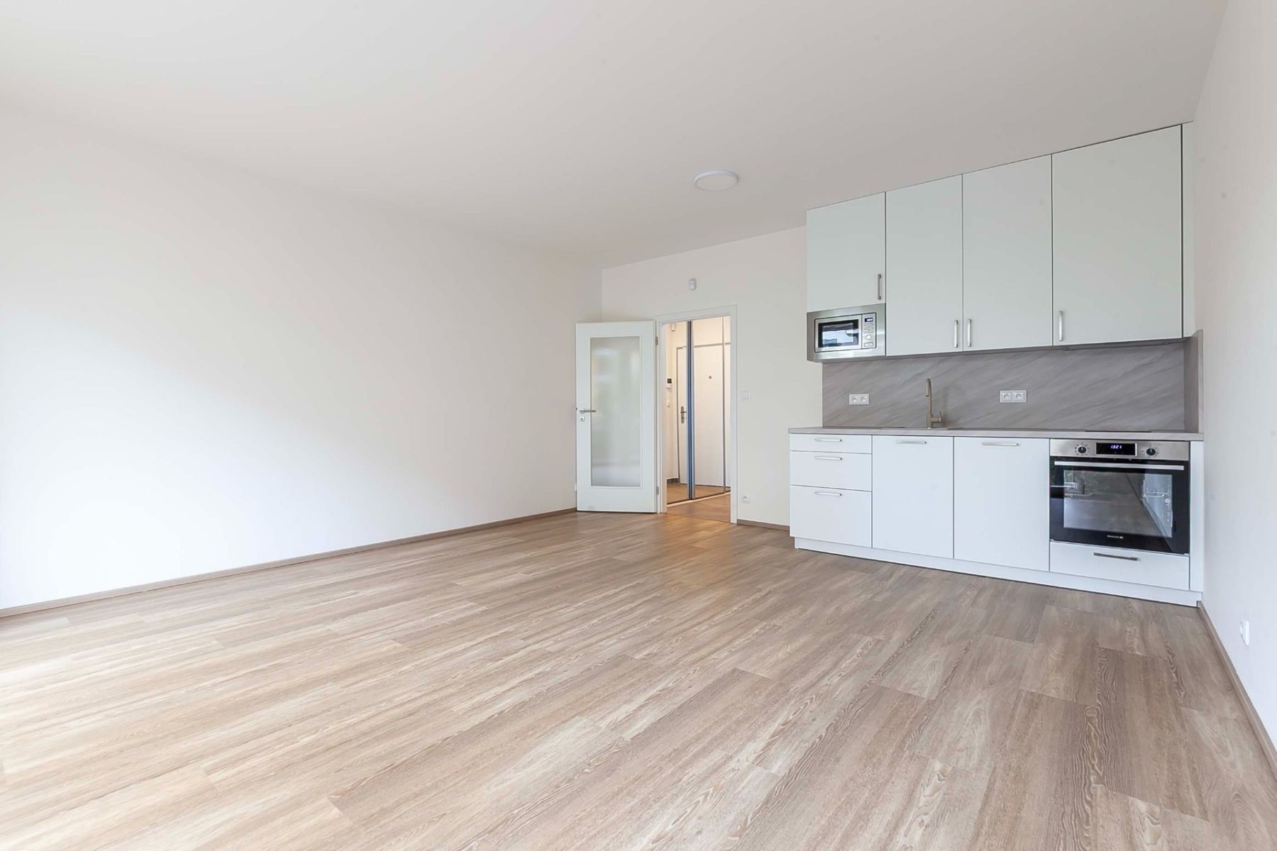 1+kk, Gerstelova, Praha - Vysočany, 36 m² - 1