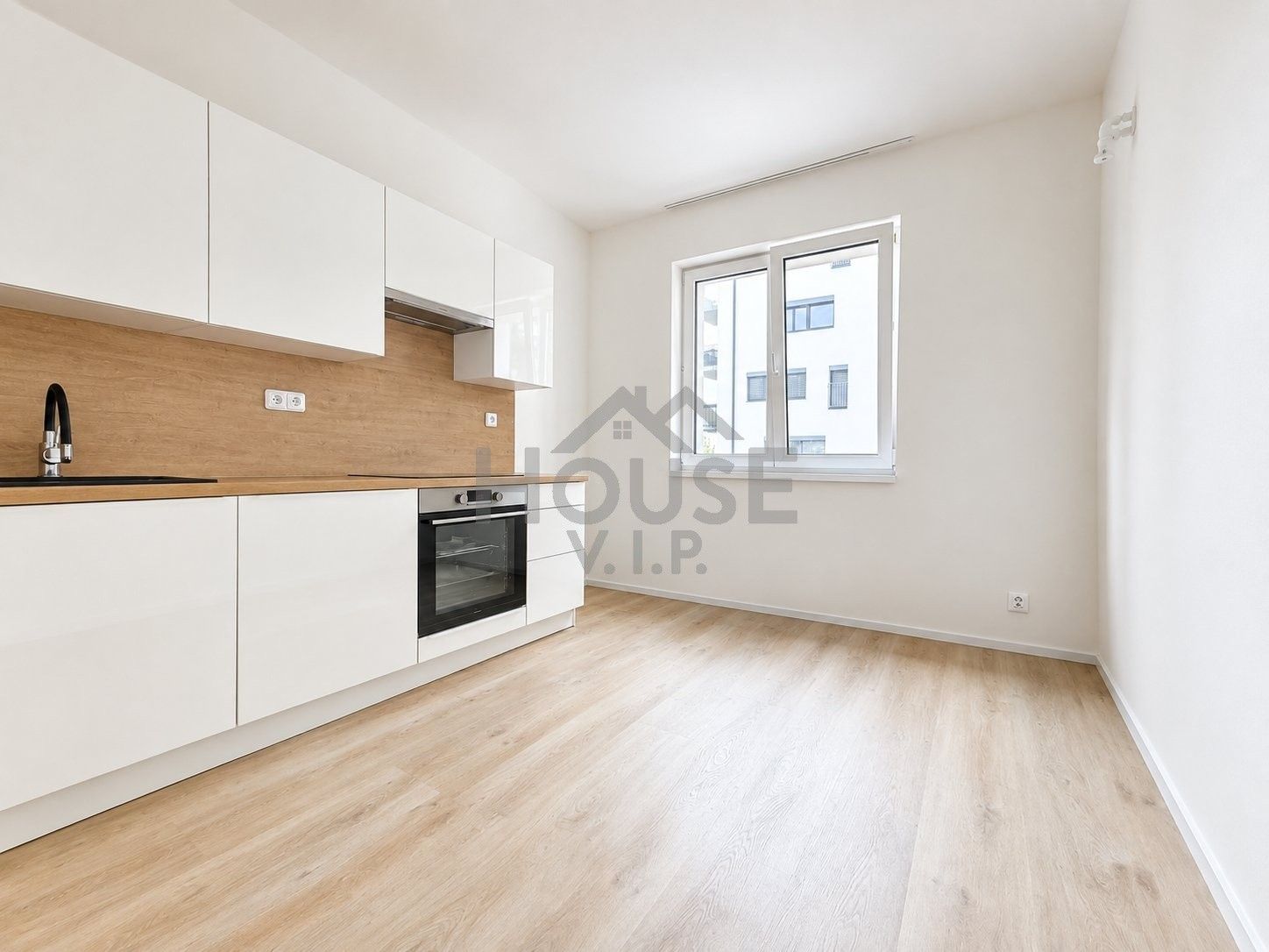 3+1, Sečská, Praha, 66 m² - 1