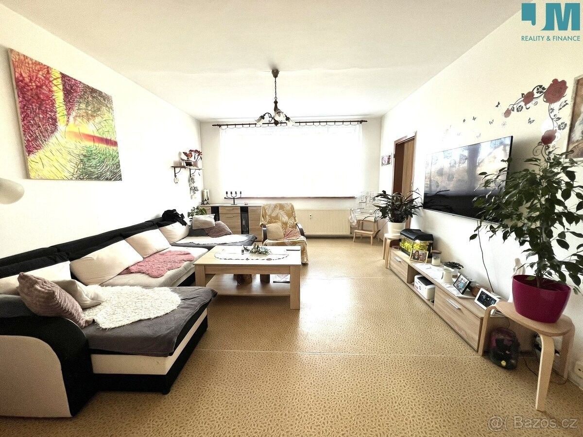 Byty, Příkazy, 783 33