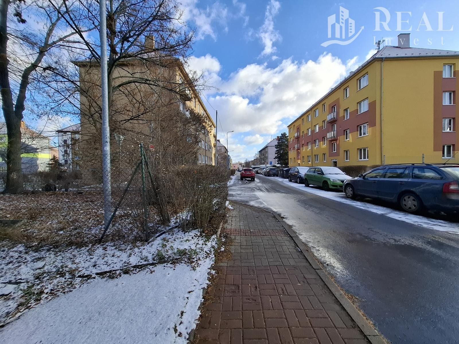 Pronájem garáž - Osvobození, Jirkov, 16 m²