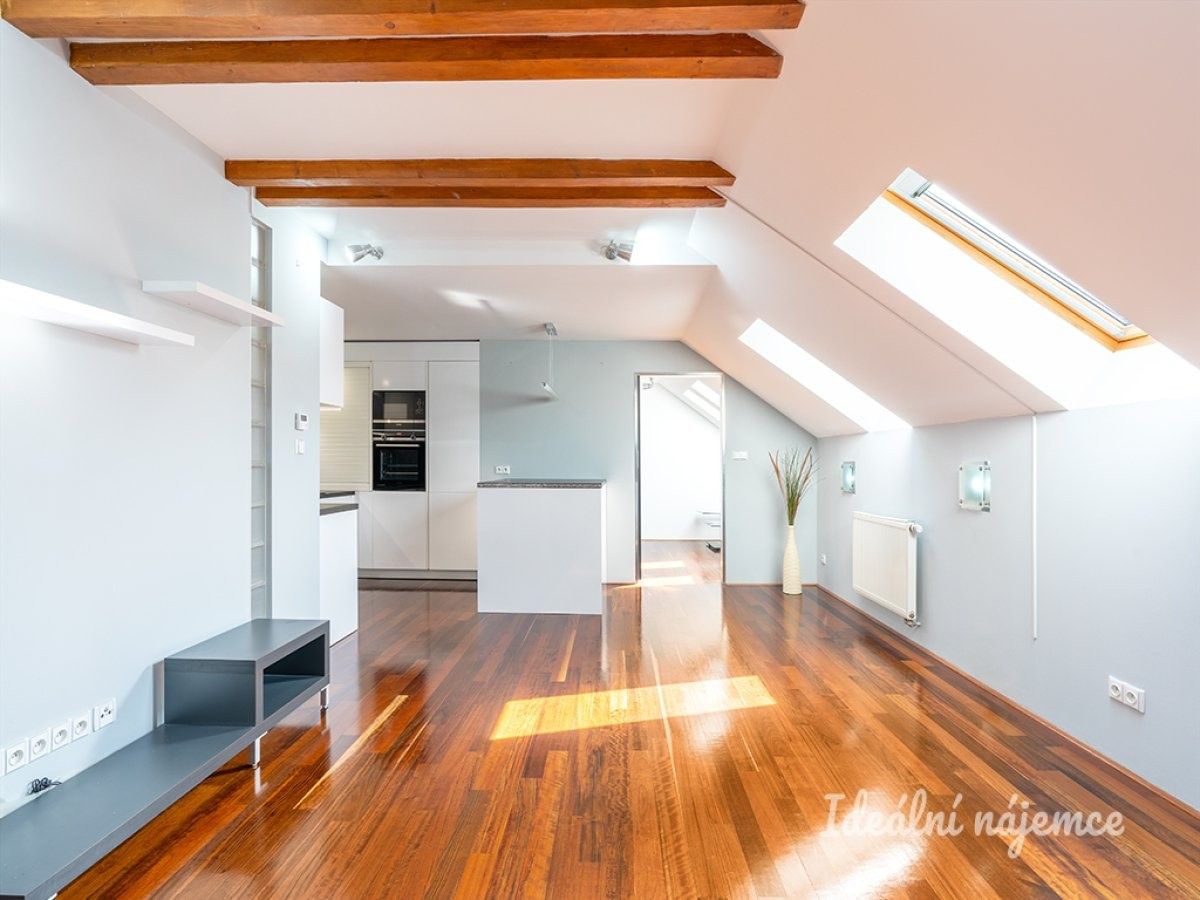 Byt 3+kk · 78 m² · Staropramenná, Praha - 4