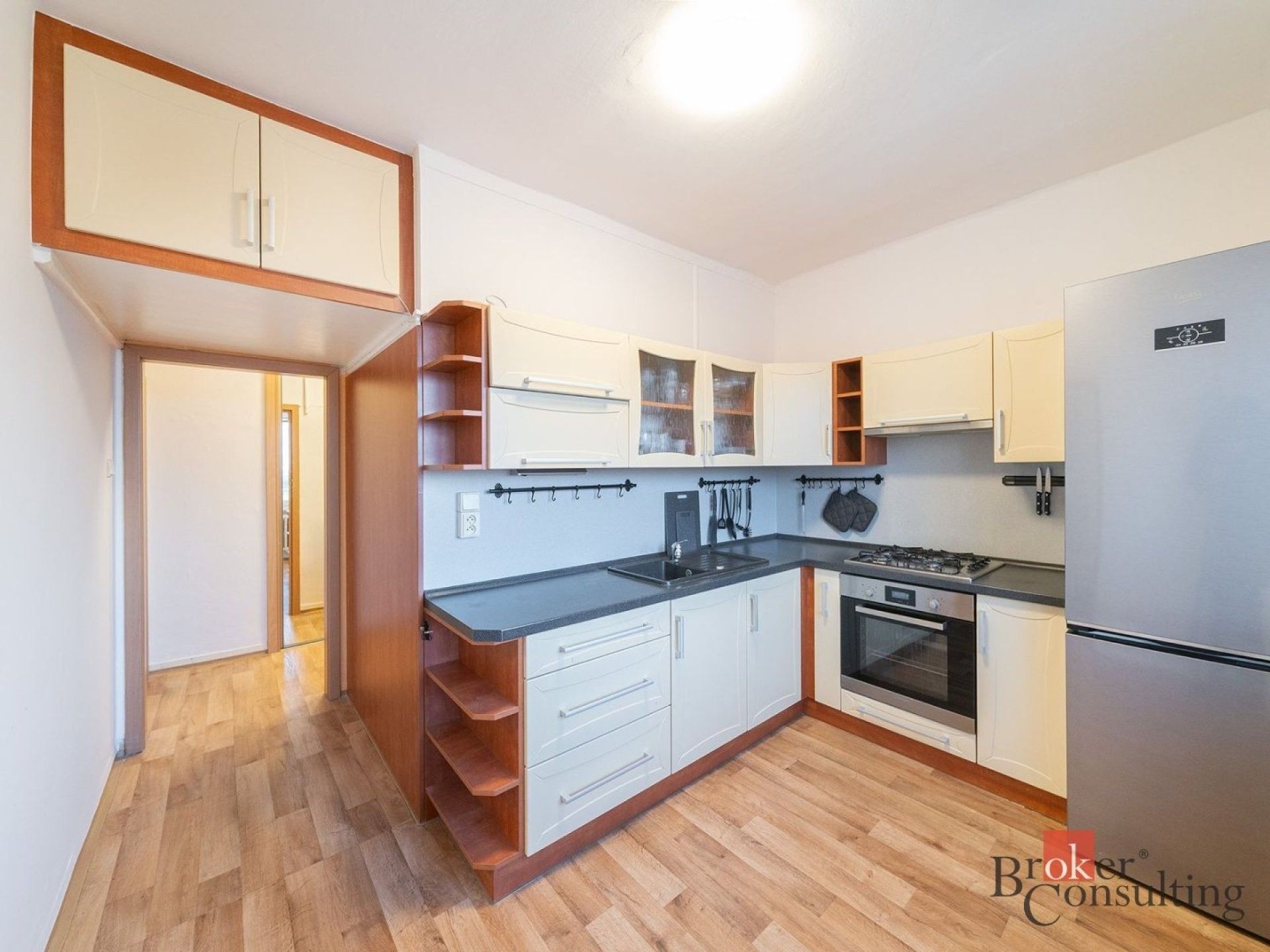 Byt 2+1 · 57 m² · náměstí Družby, Ostrava - 3