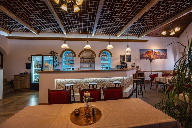 Restaurace · 150 m² · Zámecká  , Opočno - 3