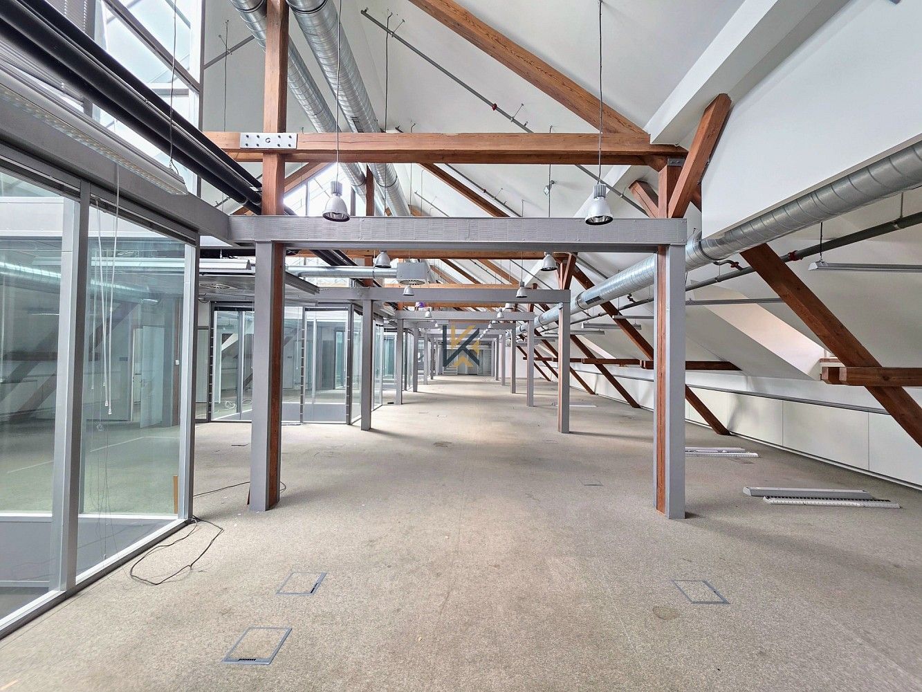 Pronájem kancelář - Praha - Holešovice, okres Praha 7, Hlavní město Praha, 1 400 m² - 1