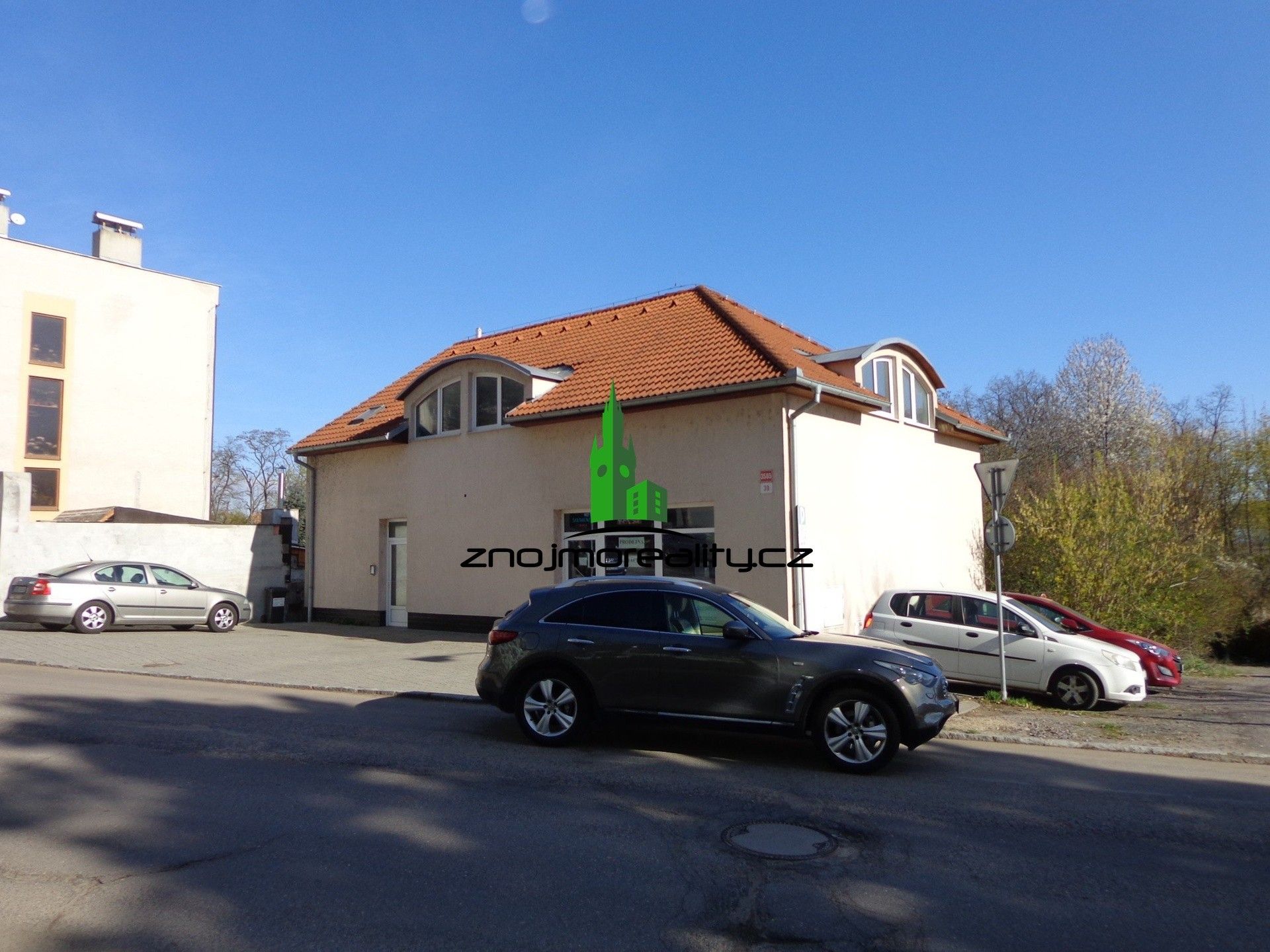 Rodinné domy, Gagarinova, Znojmo, 300 m² - 1