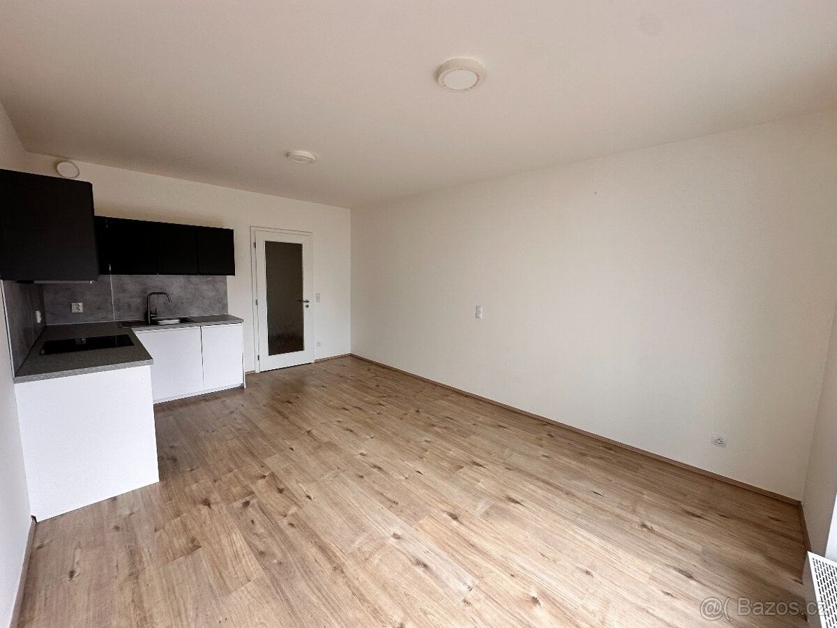 Pronájem byt - Praha, 148 00