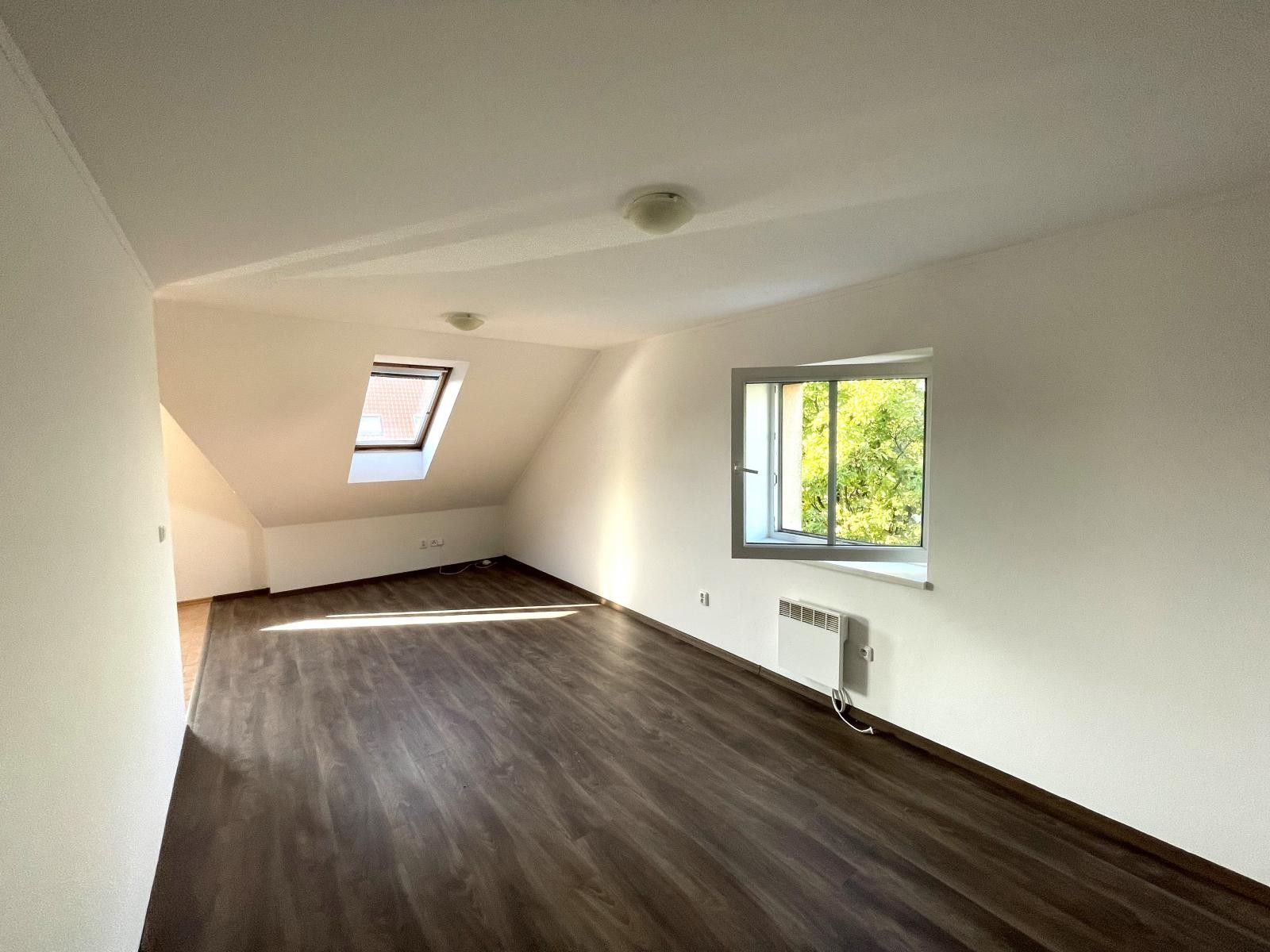 Pronájem byt 1+kk - náměstí V. Háka, Malšice, 55 m² - 5