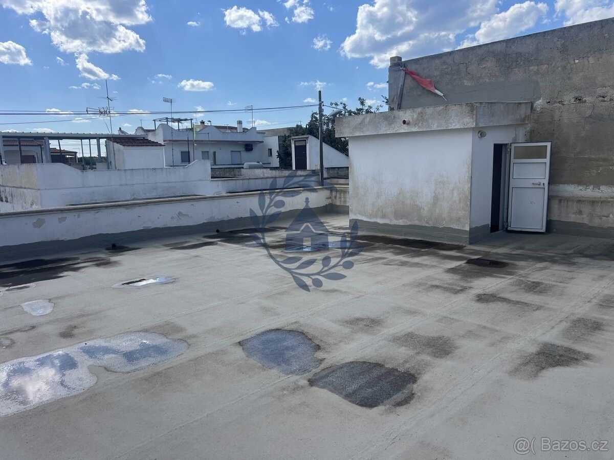 Prodej rodinný dům - 987 66, Zahraničí - 5