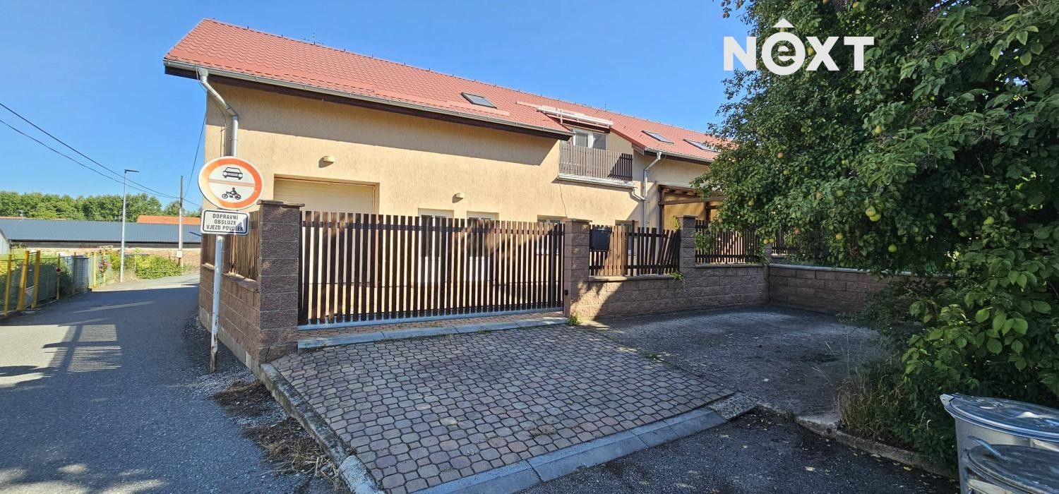 Pronájem obchodní prostory - U Jednoty, Tábor, 140 m²