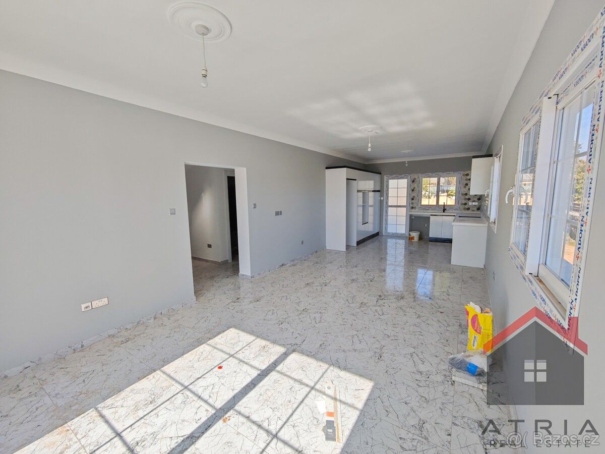 Prodej rodinný dům - 987 66, Zahraničí - 5