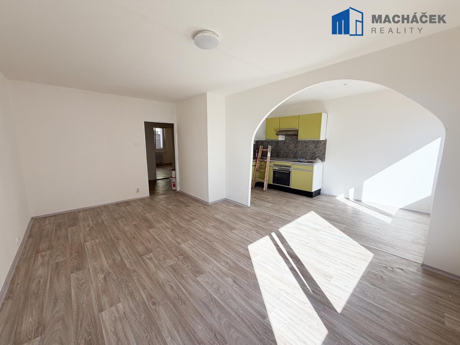 Byt 3+1 · 72 m² · Dukelských hrdinů, Krupka Maršov - 4