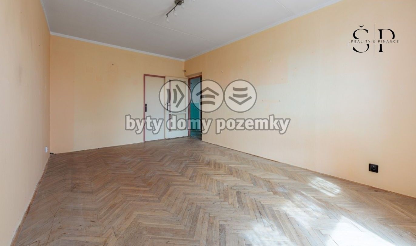 Pronájem byt 2+1 - Krátká, Nová Role, 60 m²
