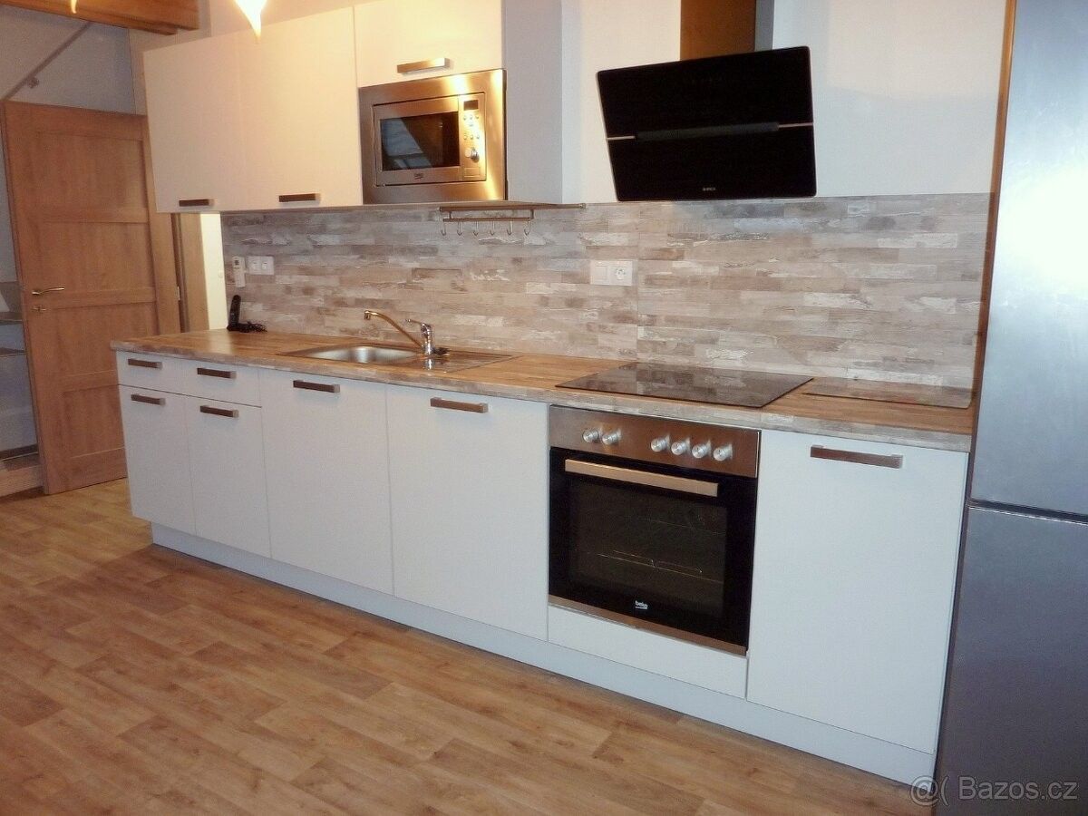 Pronájem byt - Mikulov na Moravě, 692 01