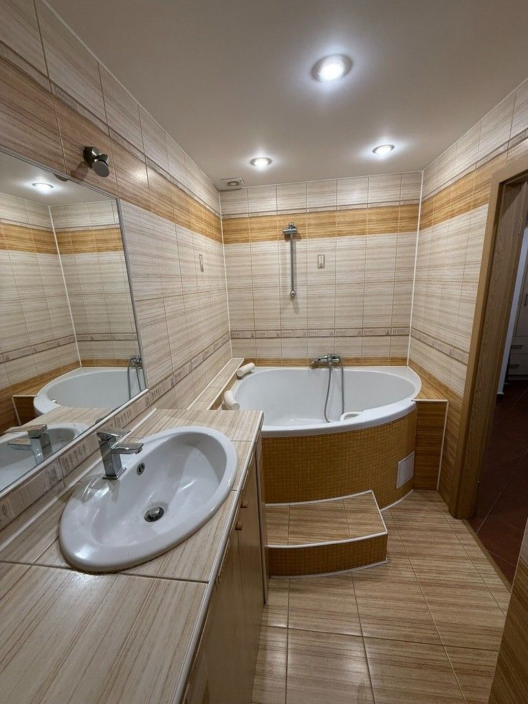 Pronájem byt - Chropyně, 768 11