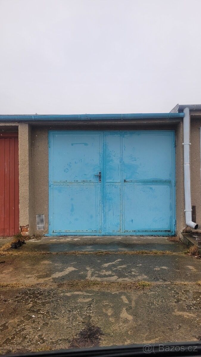 Garáže, Veselí nad Moravou, 698 01