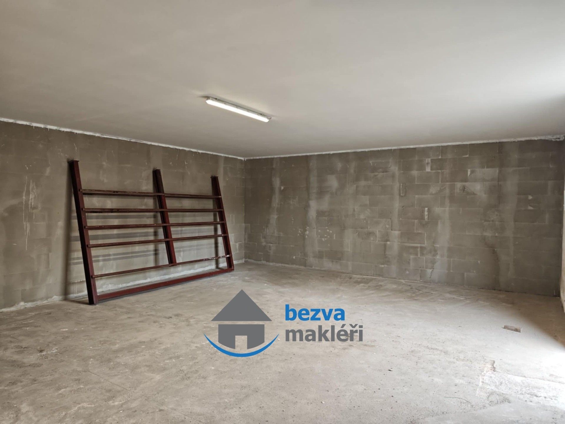 Sklady, Zvěřinova, Skuteč, 60 m²