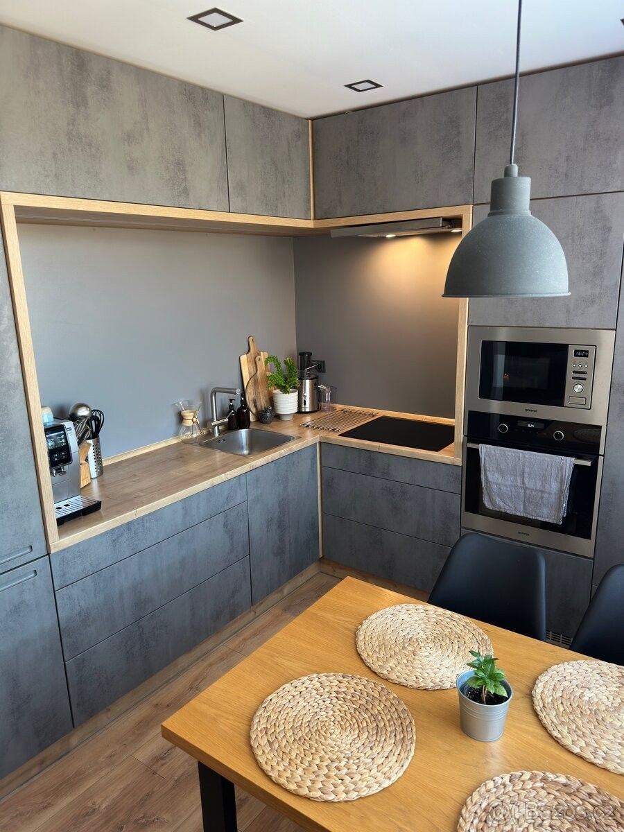 Byty, Valašské Klobouky, 766 01