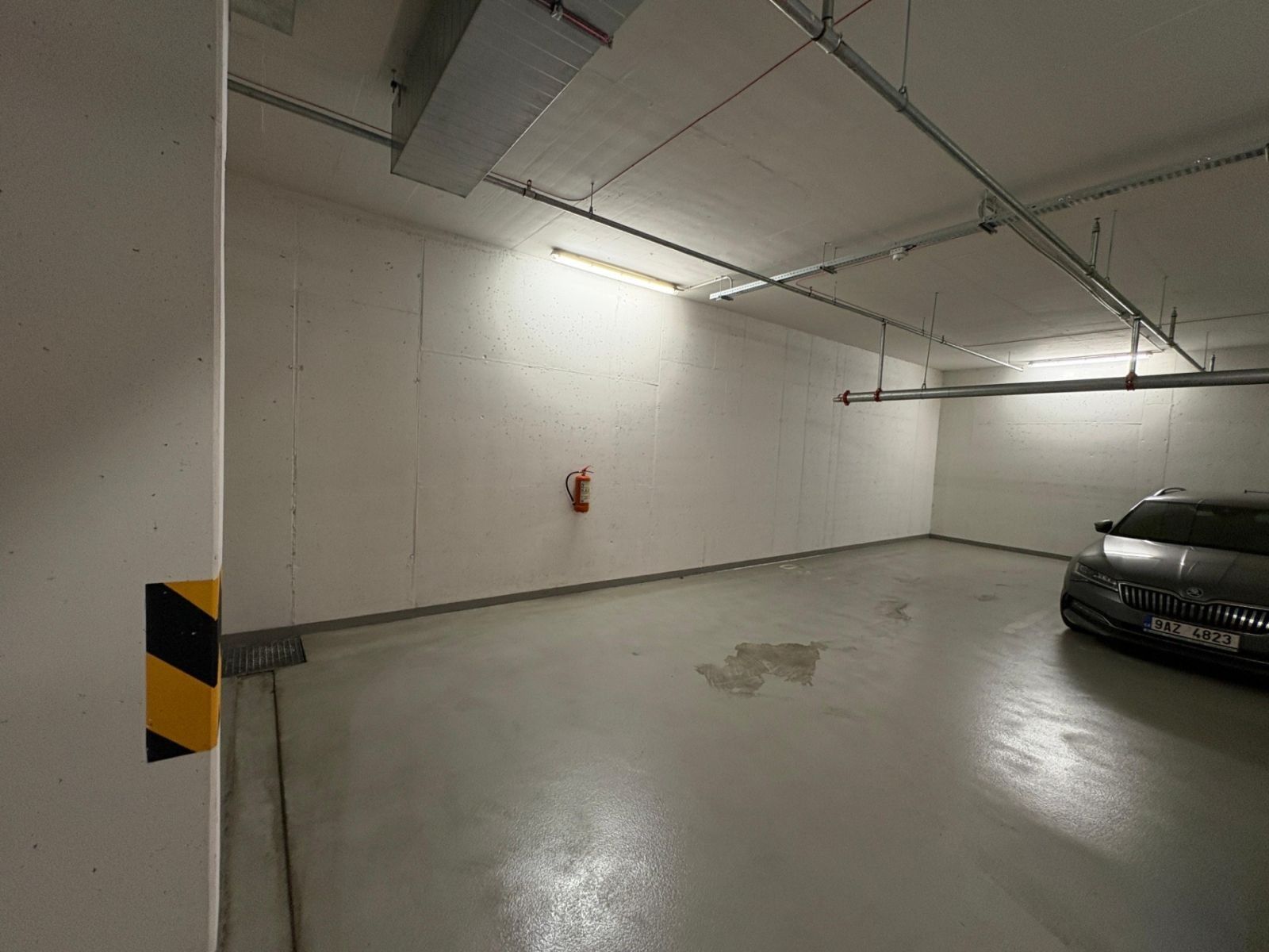 Pronájem garáž - Seifertova, Praha - Žižkov, 12 m² - 5