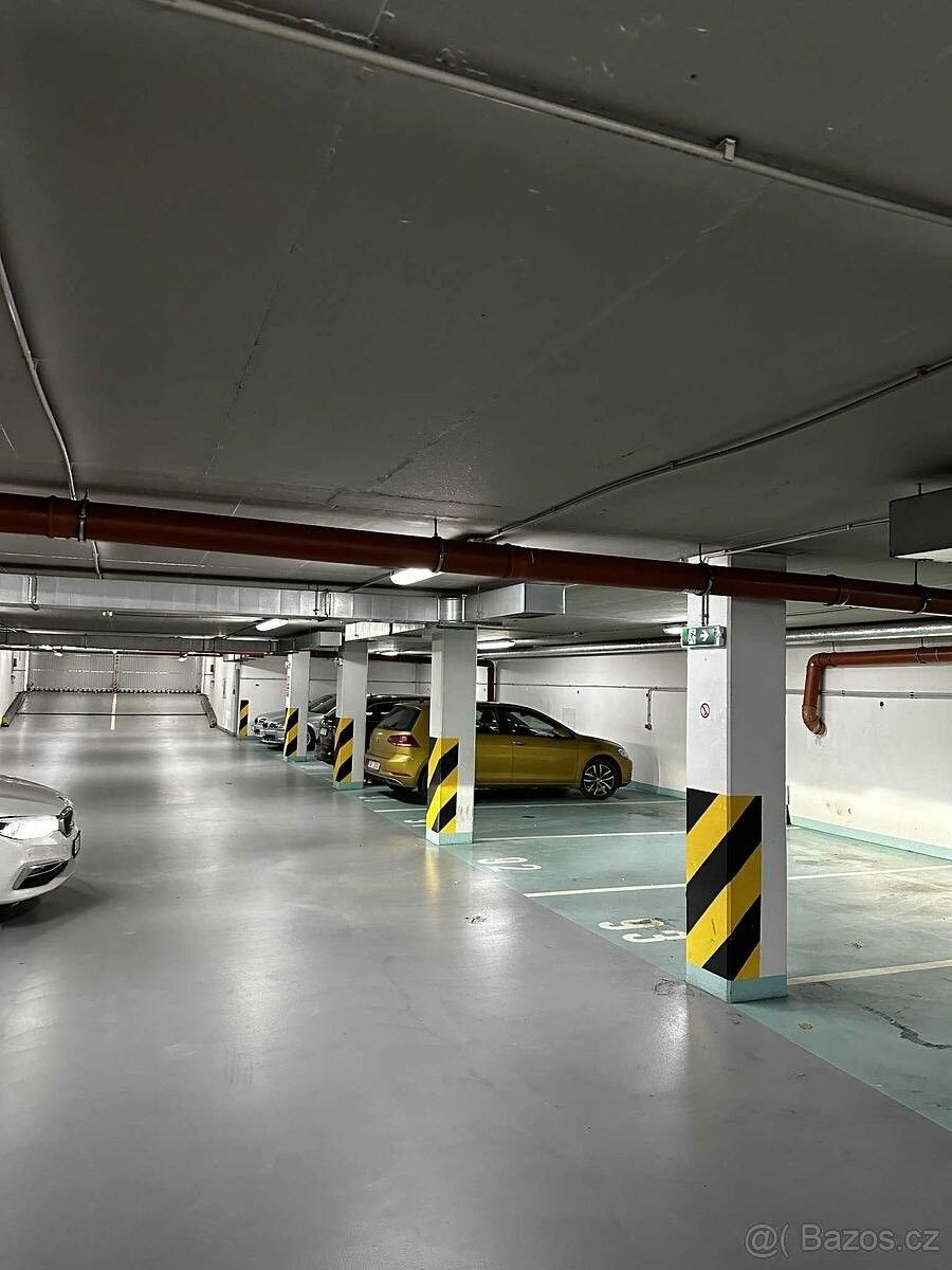Garáže, Praha, 150 00