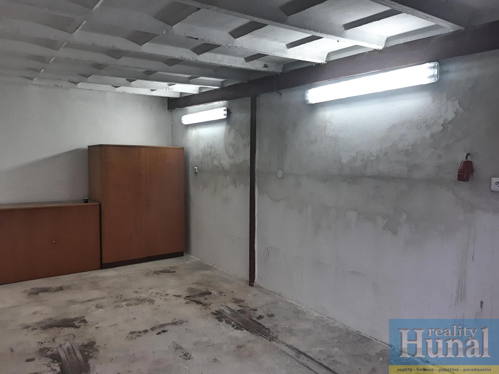 Pronájem garáž - Pražská, Pelhřimov, 18 m²