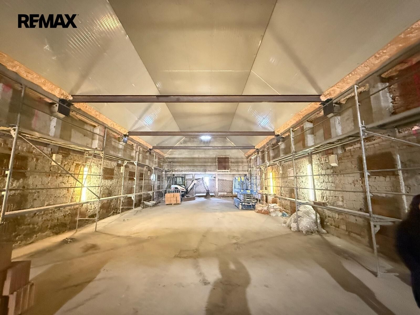 Pronájem výrobní prostory - Olomoucká 306 I-Město, 878 m² - 5