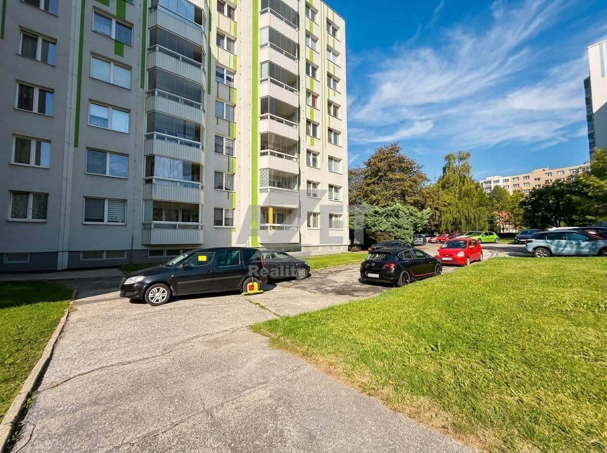 3+1, Ke Studánce, Orlová, 70 m² - 1