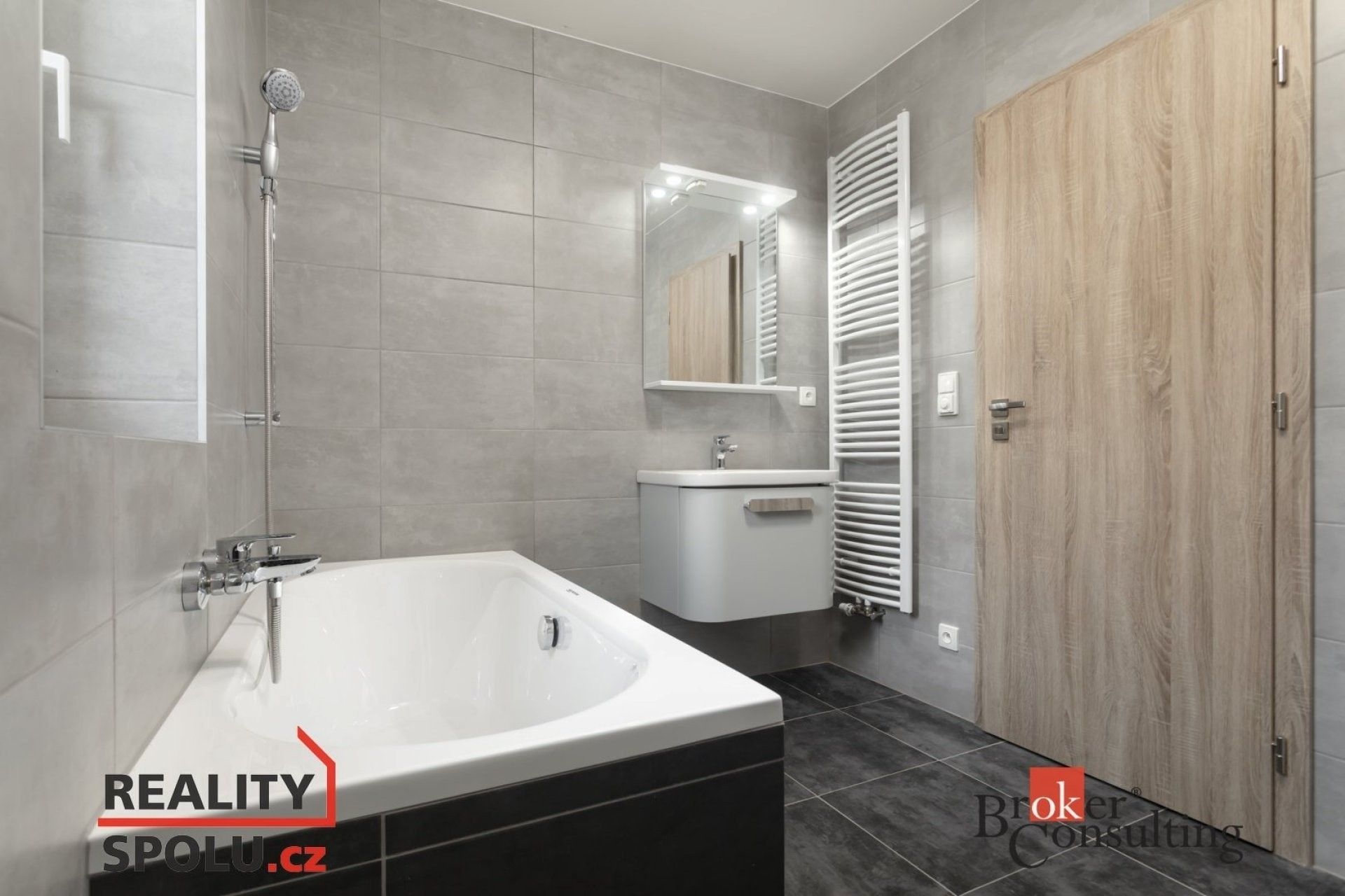 Pronájem byt 2+kk - Velké Hoštice, 60 m²