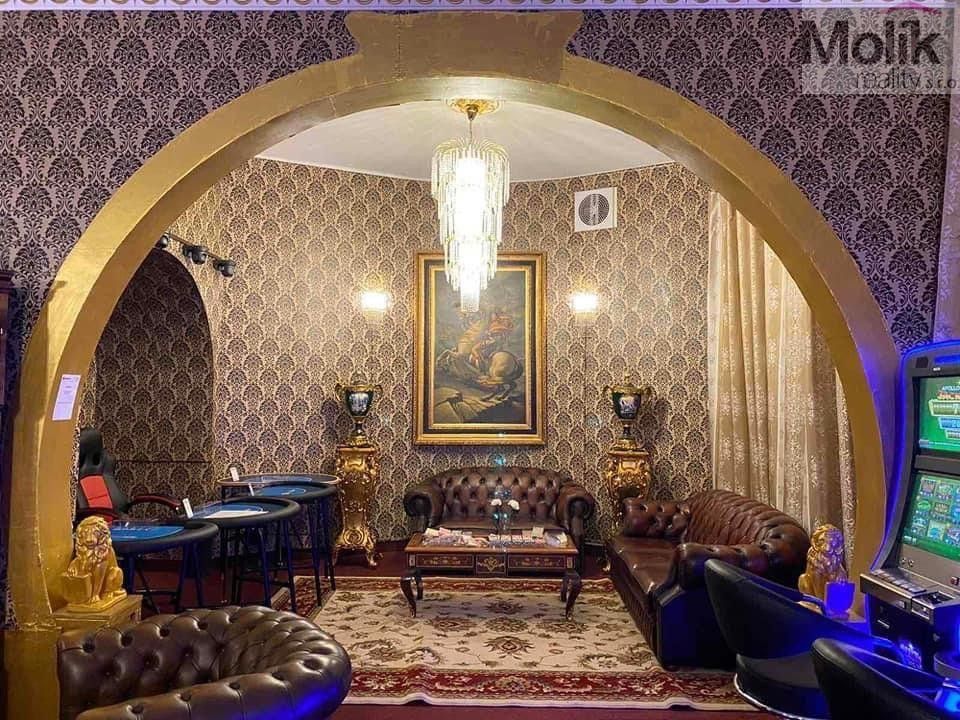Restaurace · 250 m² · Masarykova třída, Teplice - 3