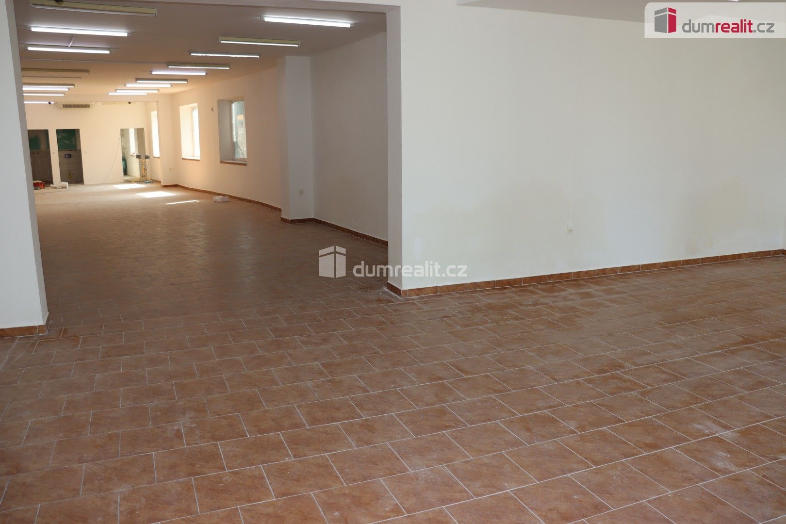 Obchodní prostory, náměstí T. G. Masaryka, Břeclav, 160 m² - 2
