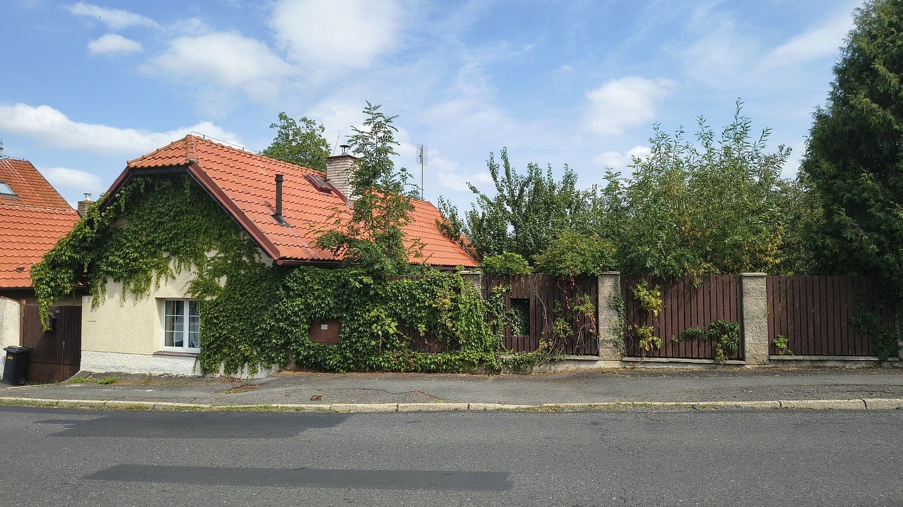 Rodinné domy, Mníšek pod Brdy, okres Praha-západ, Středočeský kraj, 173 m² - 1