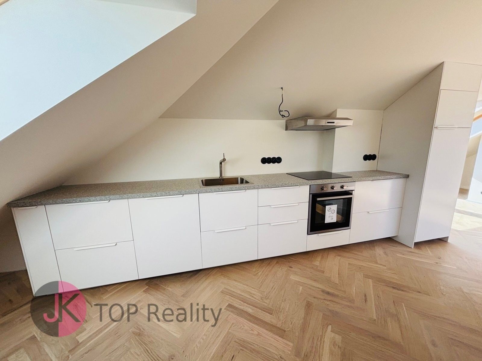 Pronájem byt 1+kk - U plynárny, Praha, 60 m²