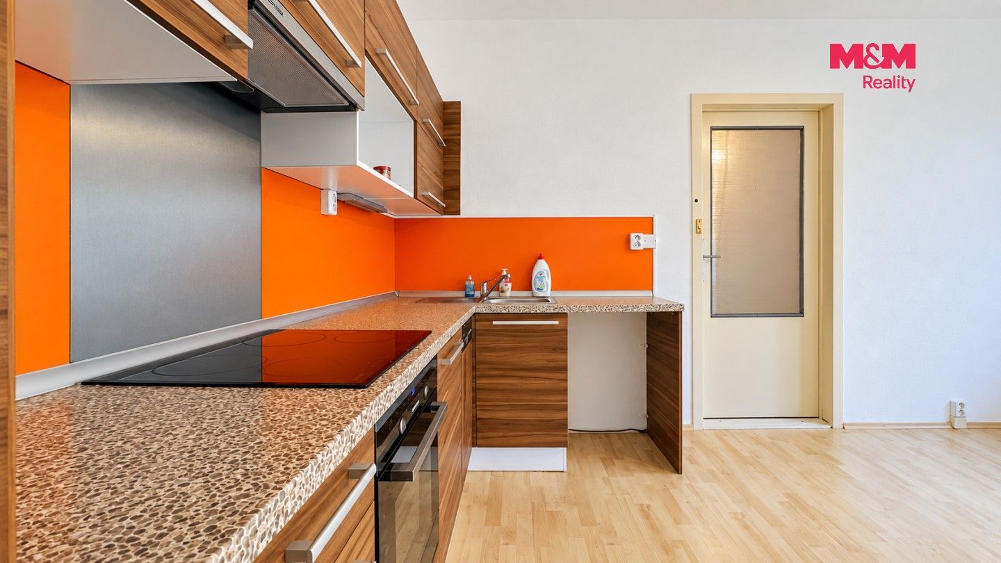 2+kk, Sídliště, Velešín, 42 m² - 2