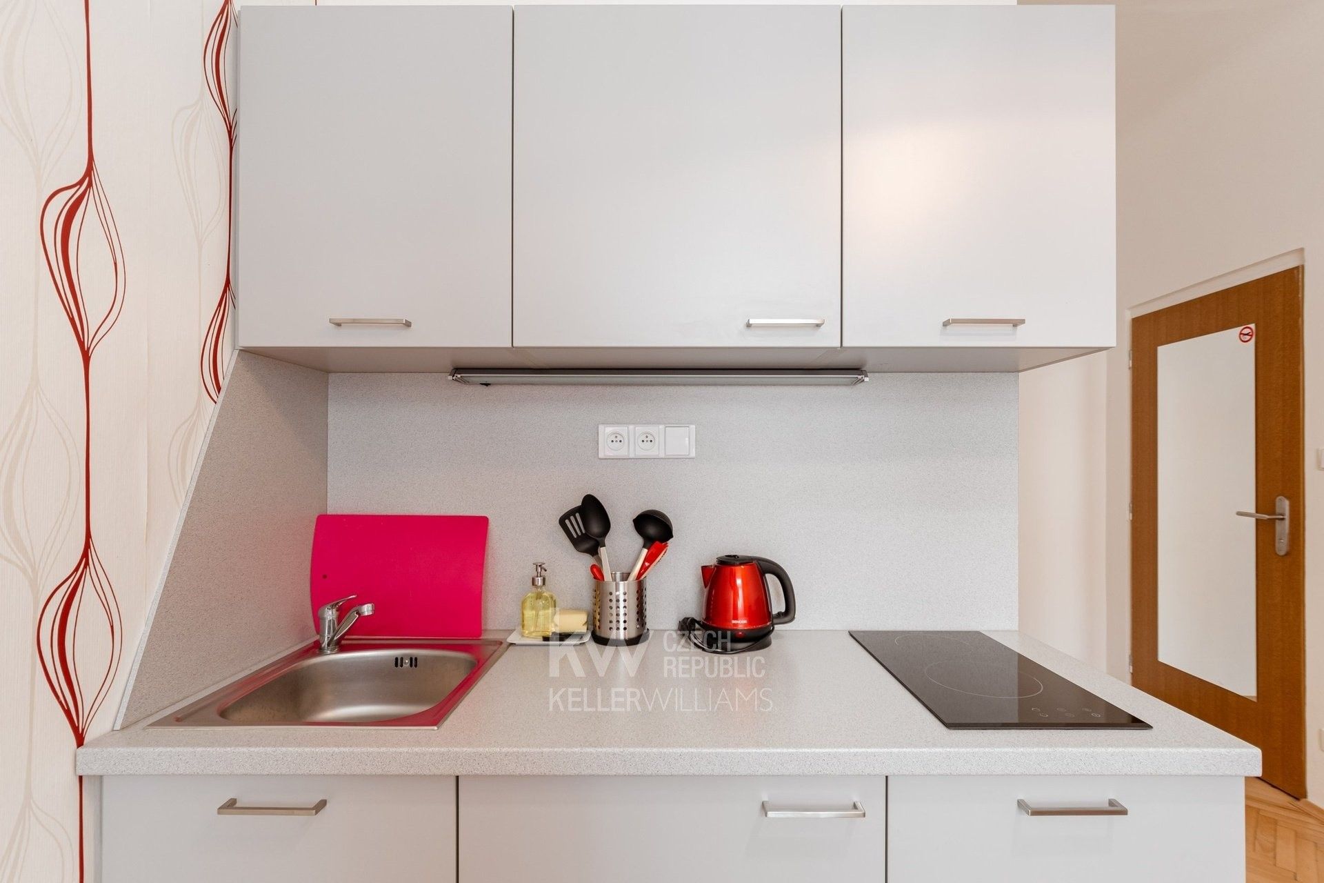 Pronájem byt 1+kk - Na Jezerce, Praha, 18 m²