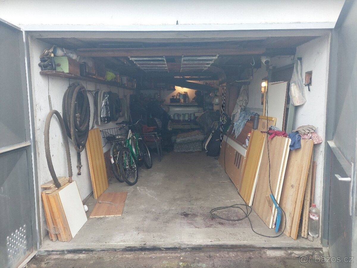 Prodej garáž - Hradec Králové, 500 03