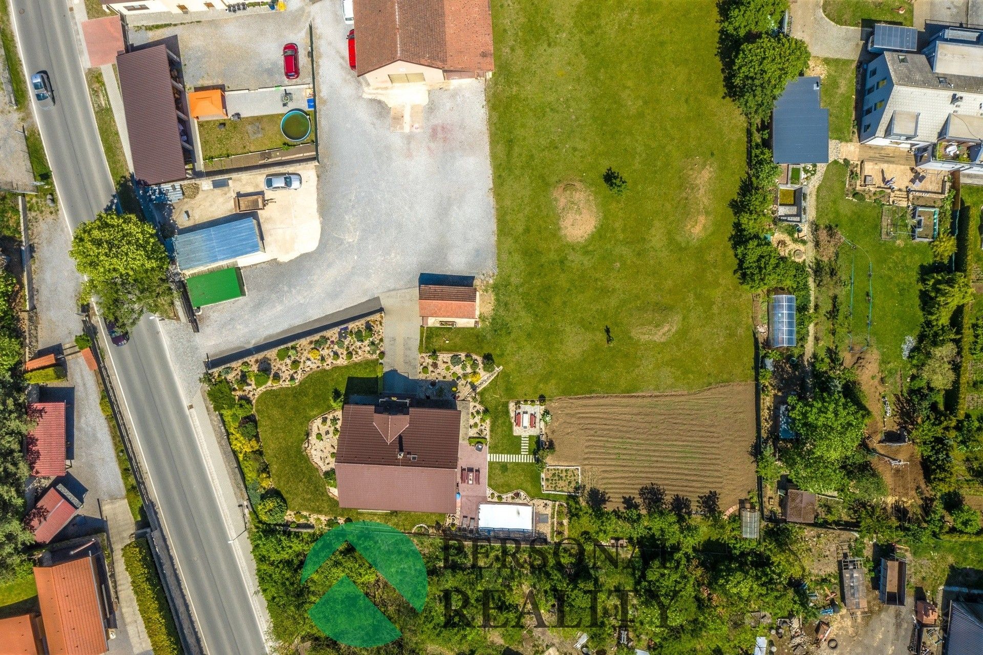 Pozemky pro bydlení, Karlštejnská, Tachlovice