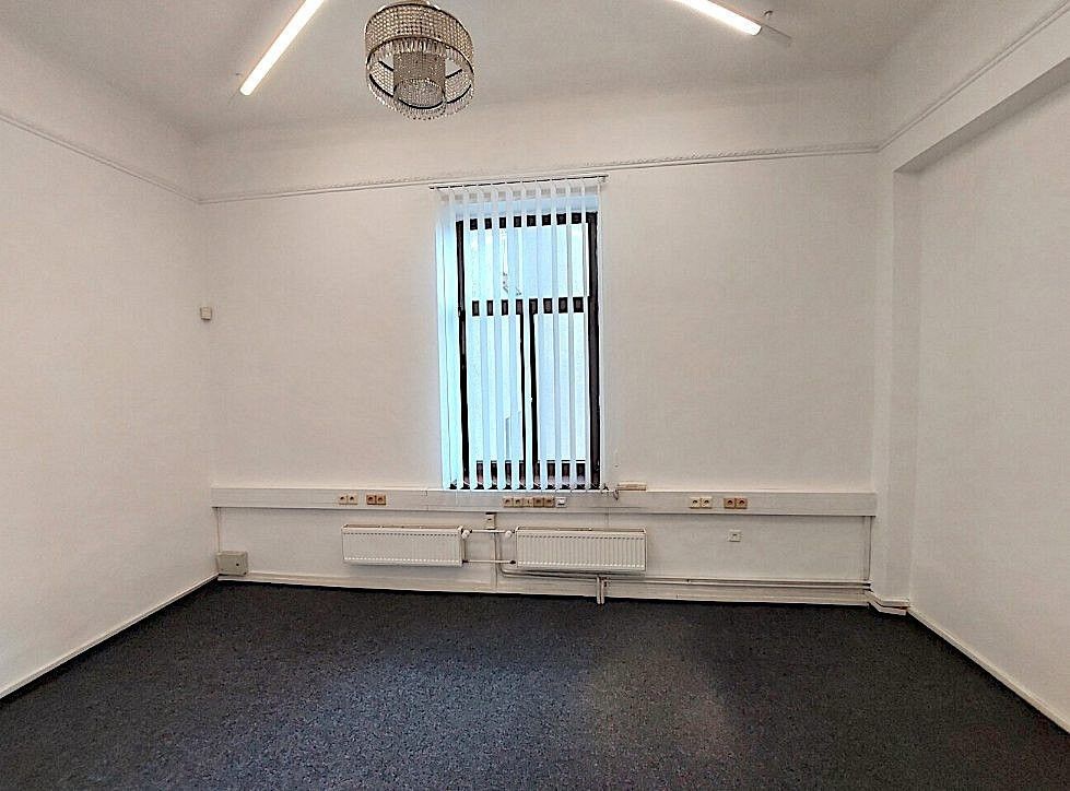 Pronájem obchodní prostory - Chrudim, 185 m² - 5