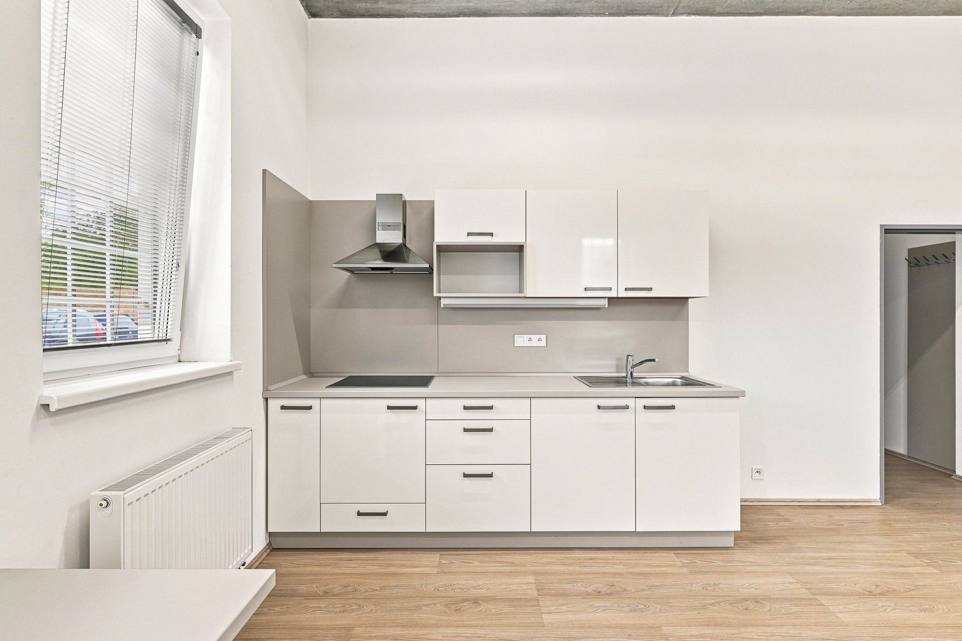 Pronájem kancelář - Bečovská, Praha Uhříněves, 34 m² - 2