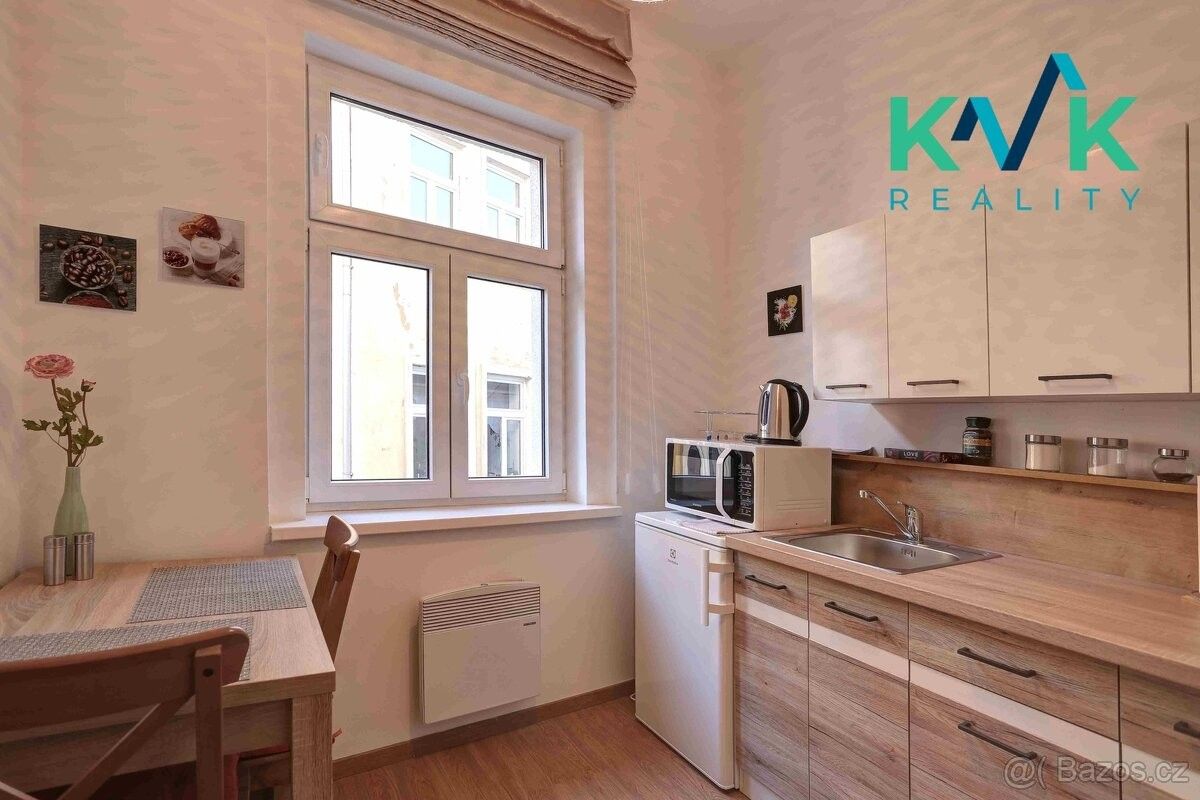 Pronájem byt - Karlovy Vary, 360 01