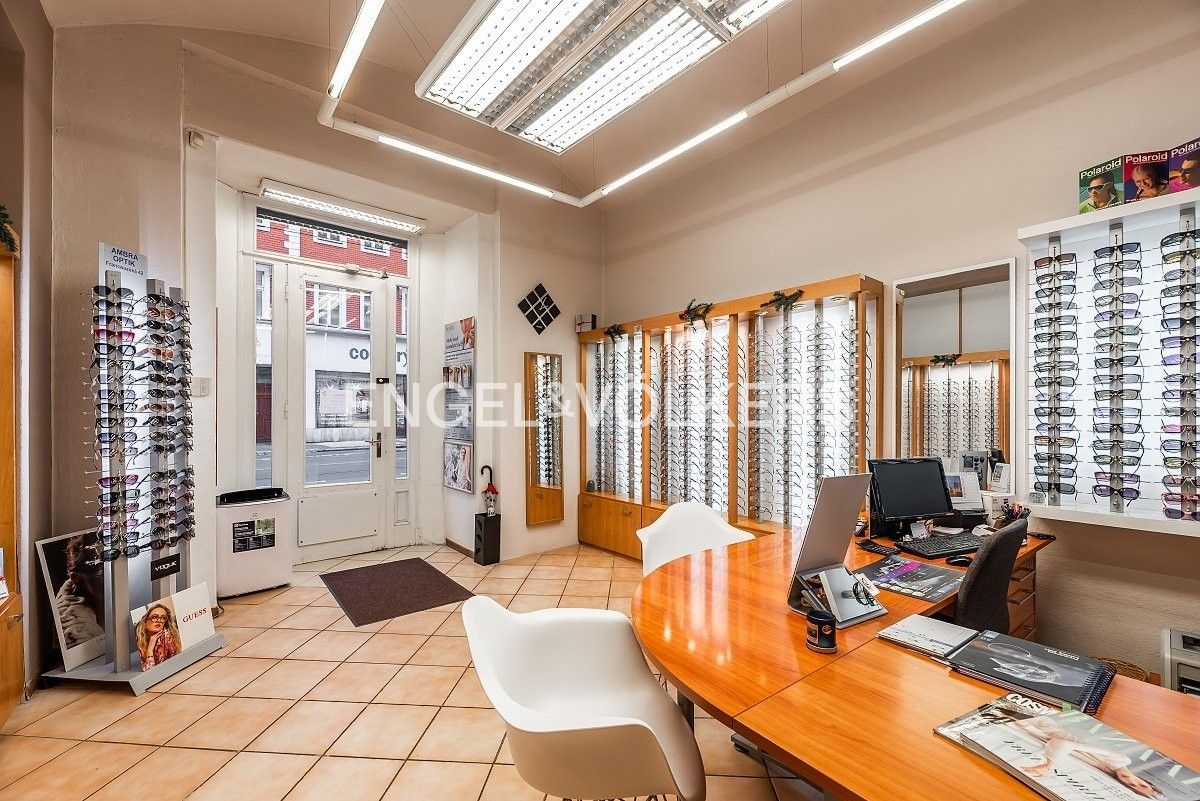 Pronájem obchodní prostory - Francouzská, Praha, 119 m²