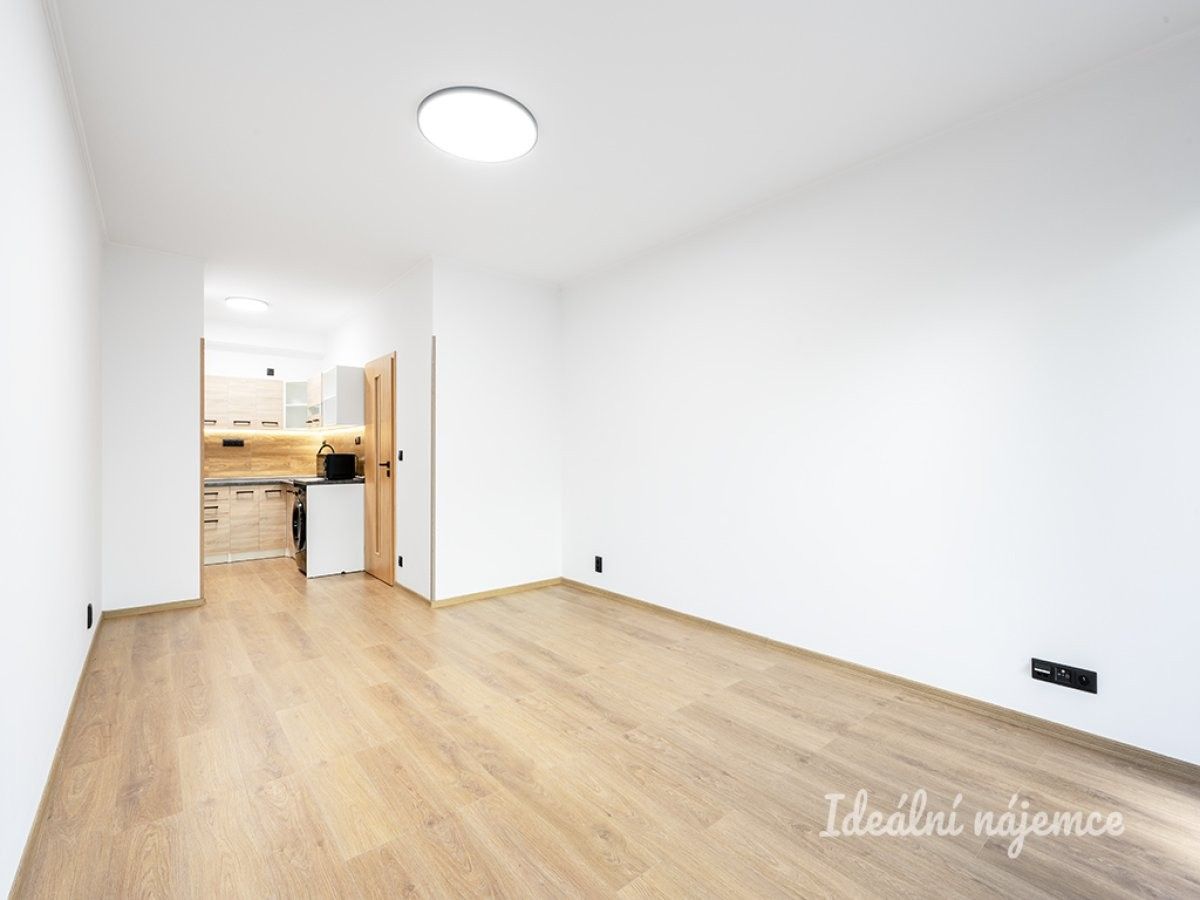1+kk, Václava Trojana, Praha, 36 m² - 2